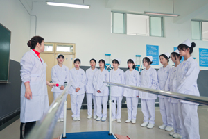 重庆能源职业技师学院学费